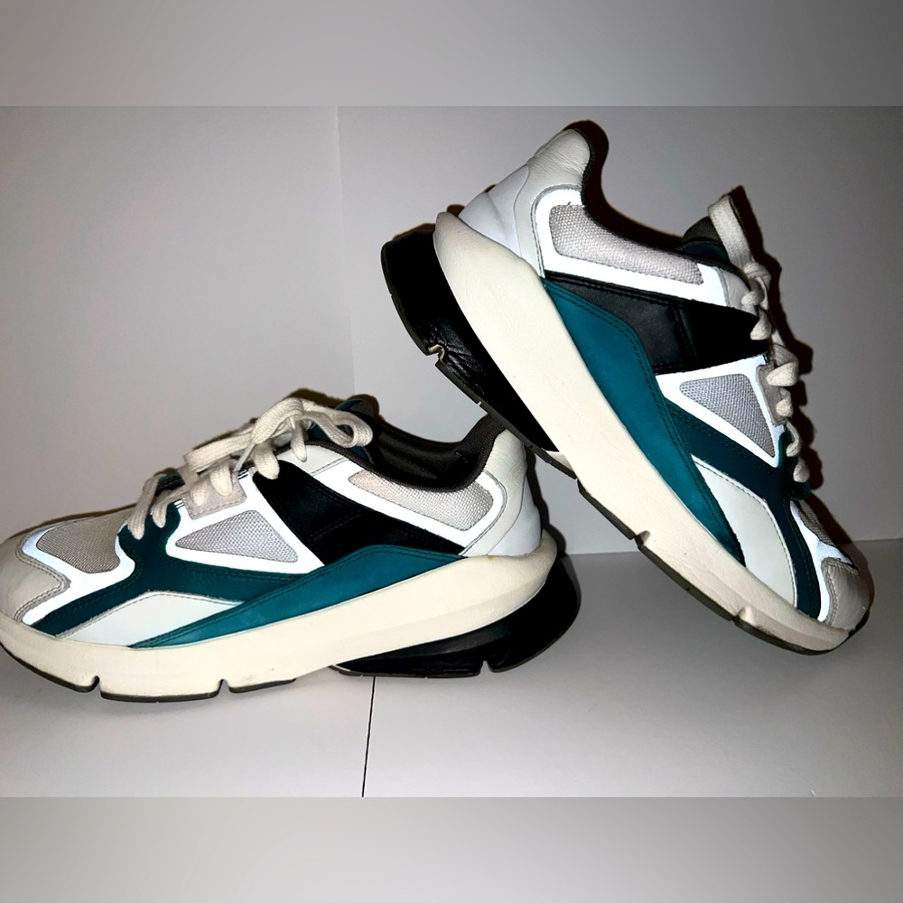 UA Forge 96 Track Sneakers *lightly Used*